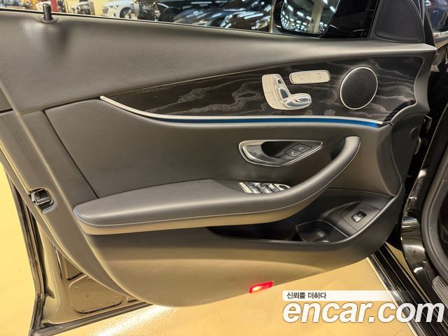 Mercedes-Benz E-Class (W213) E220d Avantgarde 2017 — фото 19