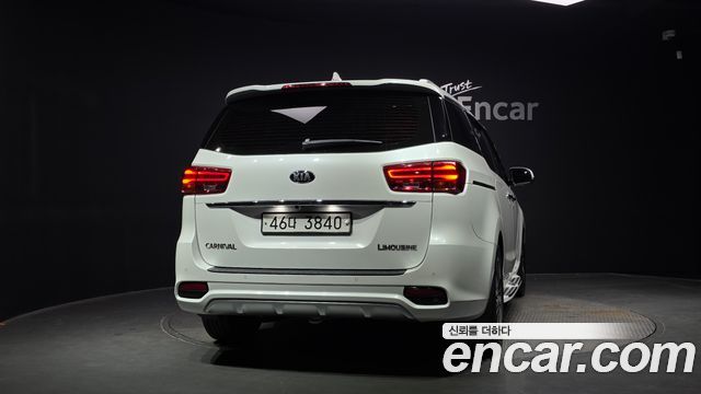 Kia Carnival Gasoline 7-Seater Limousine President 2019 — фото 4