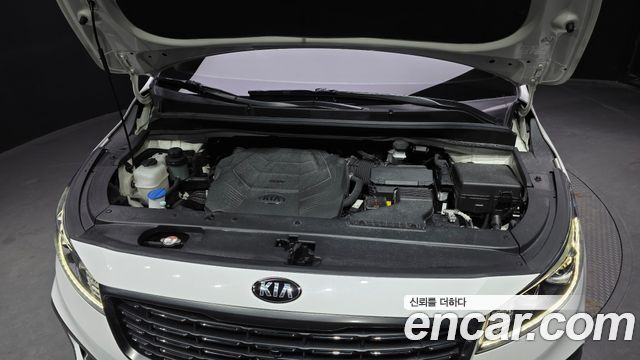 Kia Carnival Gasoline 7-Seater Limousine President 2019 — фото 6
