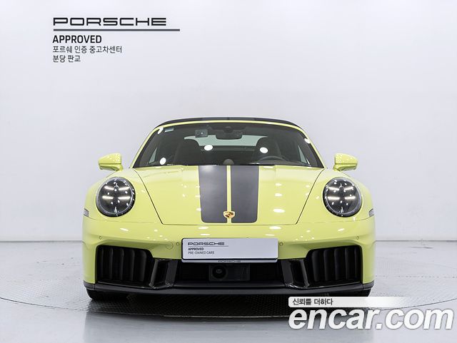 Porsche 911 (992) Carrera 4 GTS Cabriolet 2025 — фото 3
