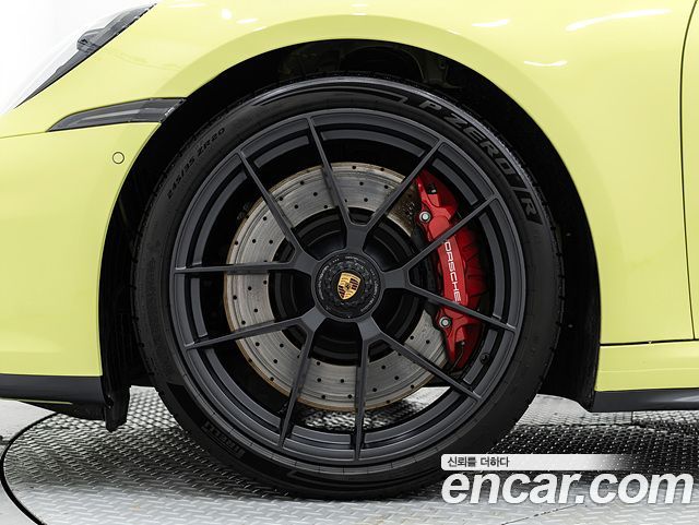 Porsche 911 (992) Carrera 4 GTS Cabriolet 2025 — фото 5