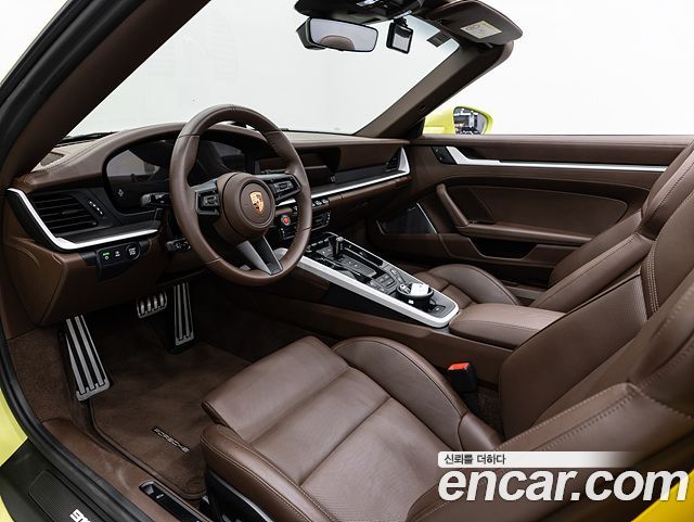 Porsche 911 (992) Carrera 4 GTS Cabriolet 2025 — фото 22