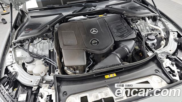Mercedes-Benz E-Class (W214) E300 4MATIC AMG Line Premiere Special 2024 — фото 6
