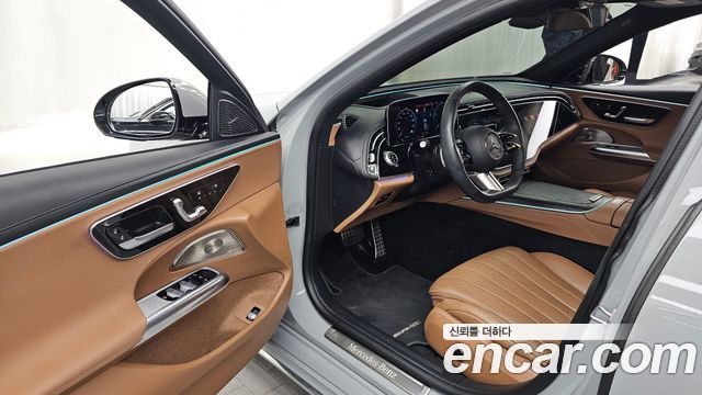 Mercedes-Benz E-Class (W214) E300 4MATIC AMG Line Premiere Special 2024 — фото 10