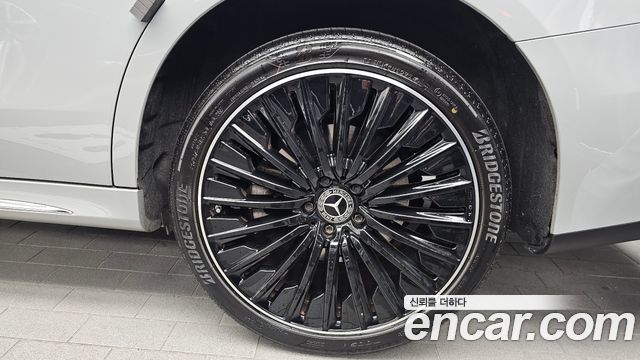 Mercedes-Benz E-Class (W214) E300 4MATIC AMG Line Premiere Special 2024 — фото 21