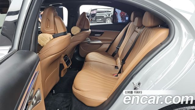 Mercedes-Benz E-Class (W214) E300 4MATIC AMG Line Premiere Special 2024 — фото 26