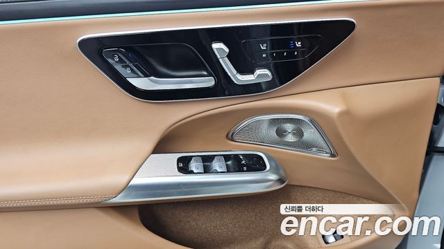 Mercedes-Benz E-Class (W214) E300 4MATIC AMG Line Premiere Special 2024 — фото 32
