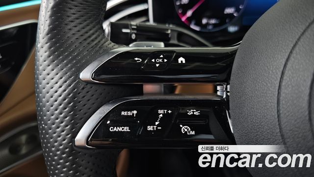 Mercedes-Benz E-Class (W214) E300 4MATIC AMG Line Premiere Special 2024 — фото 36