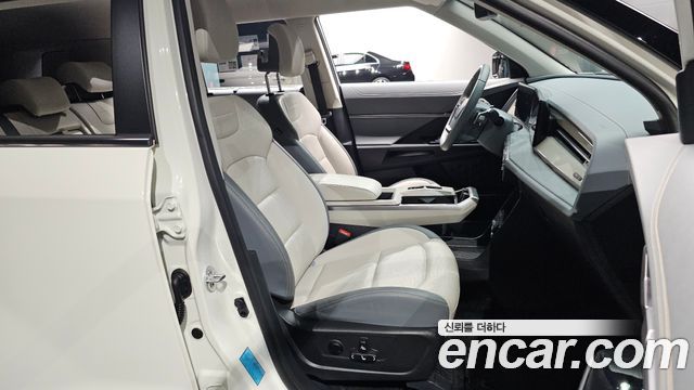 KG Mobility (SsangYong) Torres EVX E7 2024 — фото 12