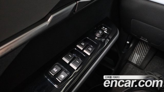 KG Mobility (SsangYong) Torres EVX E7 2024 — фото 34
