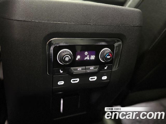 Chevrolet Tahoe 6.2 High Country 4WD 2023 — фото 15