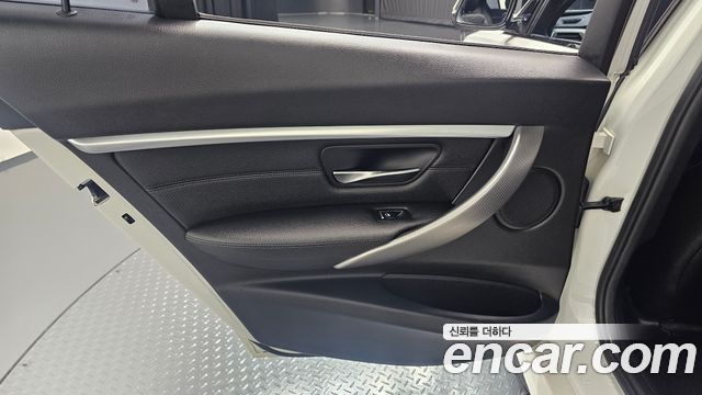 BMW 3 Series (F30) 330i M Sport Shadow 2018 — фото 25