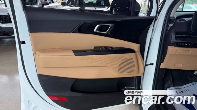 Kia Carnival (IV) Gasoline 9-Seater Prestige 2023 — фото 15