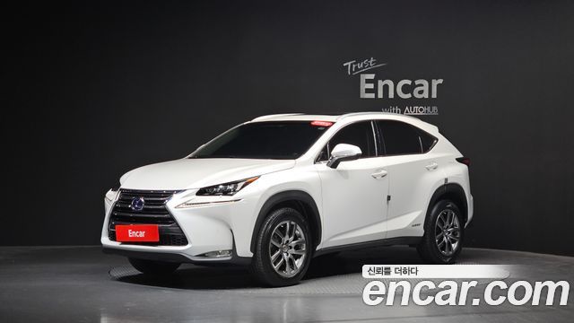 Lexus NX300h Supreme 2017 — фото 11