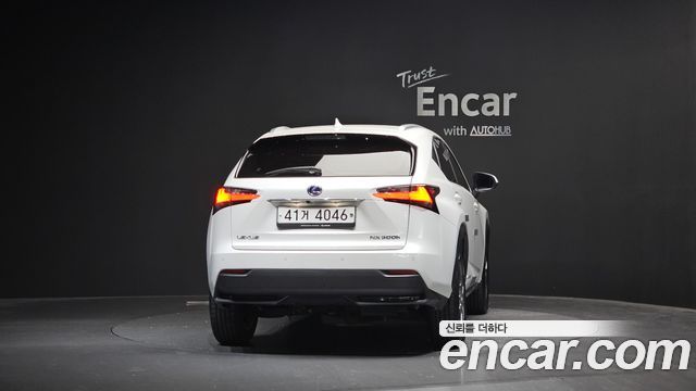 Lexus NX300h Supreme 2017 — фото 4