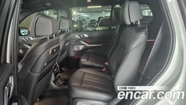 BMW X7 (G07) M60i xDrive M sport 6STR 2024 — фото 10