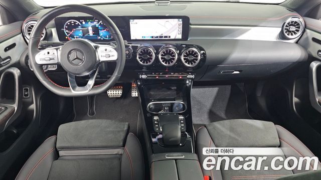 Mercedes-Benz CLA-Class (C118) CLA250 4MATIC 2023 — фото 7