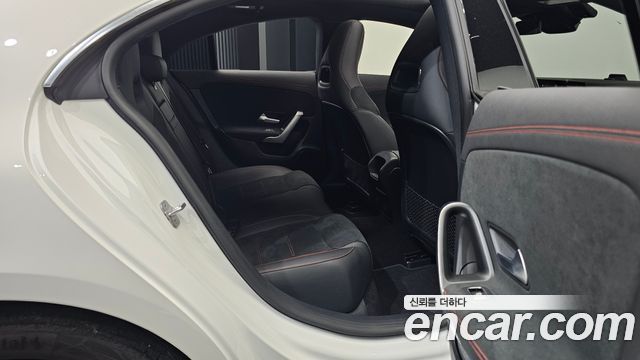 Mercedes-Benz CLA-Class (C118) CLA250 4MATIC 2023 — фото 11