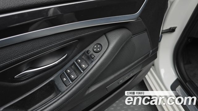 BMW 5 Series (F10) 520d M Aero Dynamic 2016 — фото 15