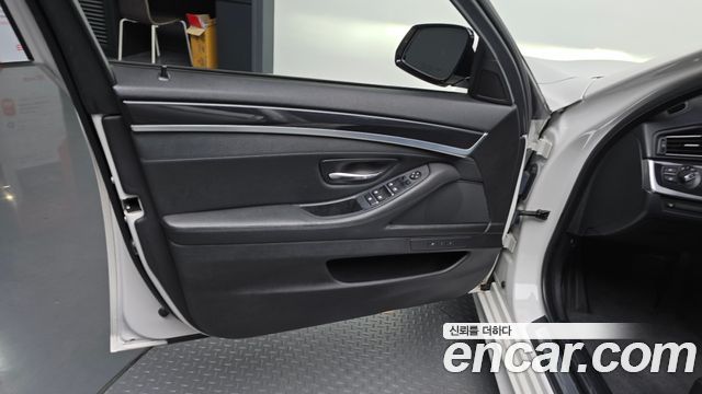BMW 5 Series (F10) 520d M Aero Dynamic 2016 — фото 24