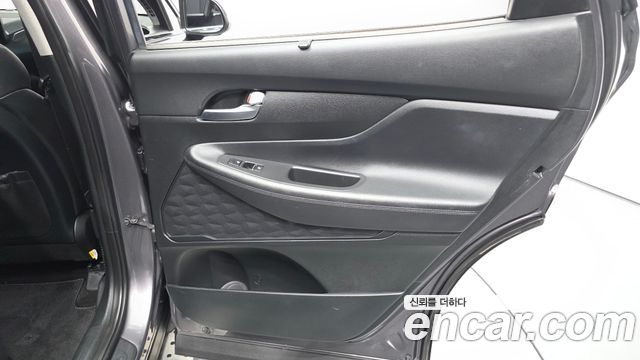 Hyundai Santa Fe Gasoline 2.5T 2WD Prestige 2021 — фото 25