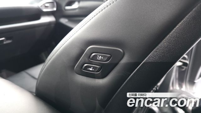 Hyundai Santa Fe Gasoline 2.5T 2WD Prestige 2021 — фото 31