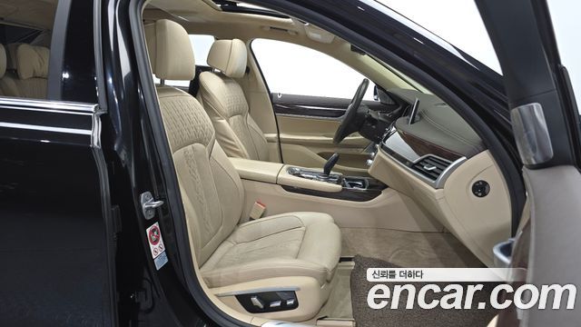 BMW 7 Series (G11) 750Li xDrive 2016 — фото 11