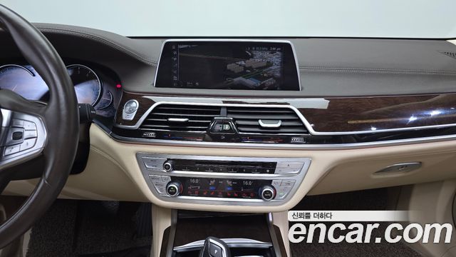 BMW 7 Series (G11) 750Li xDrive 2016 — фото 14