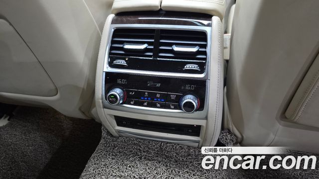 BMW 7 Series (G11) 750Li xDrive 2016 — фото 20