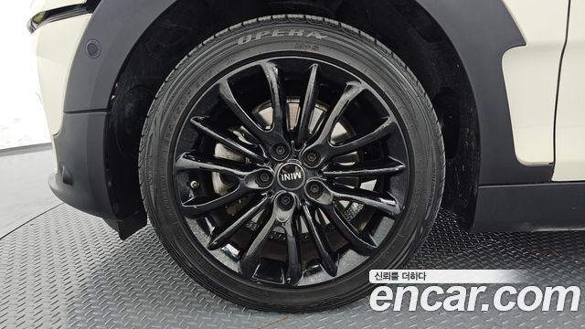MINI Cooper Clubman Classic Plus Lite 2nd 2022 — фото 5