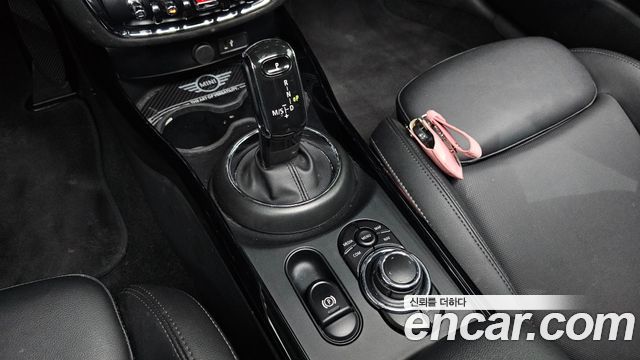 MINI Cooper Clubman Classic Plus Lite 2nd 2022 — фото 9