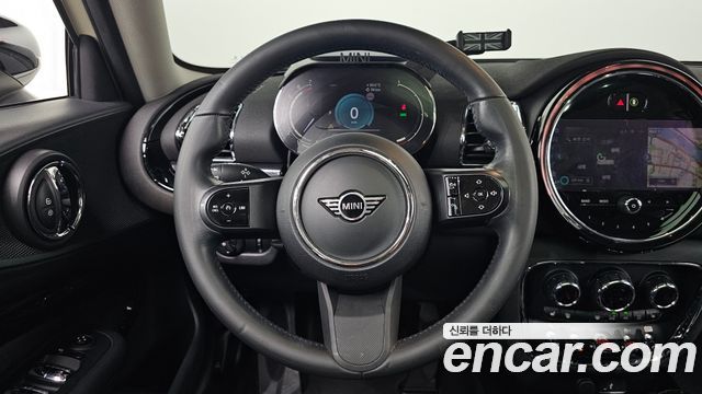 MINI Cooper Clubman Classic Plus Lite 2nd 2022 — фото 13
