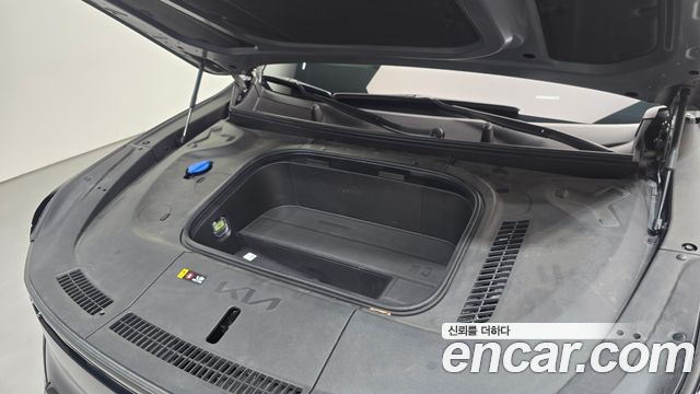 Kia EV9 Long Range 4WD GT Line 2024 — фото 6