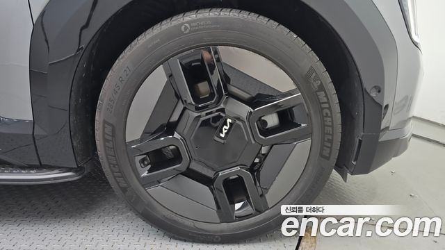 Kia EV9 Long Range 4WD GT Line 2024 — фото 21