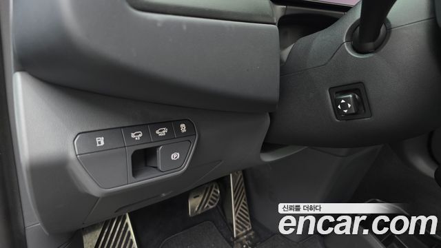 Kia EV9 Long Range 4WD GT Line 2024 — фото 27