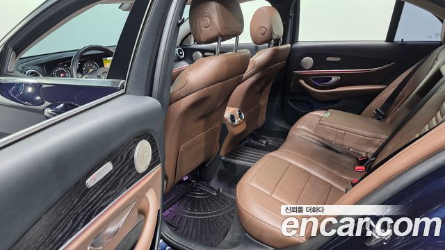 Mercedes-Benz E-Class (W213) E200 Avantgarde 2018 — фото 12