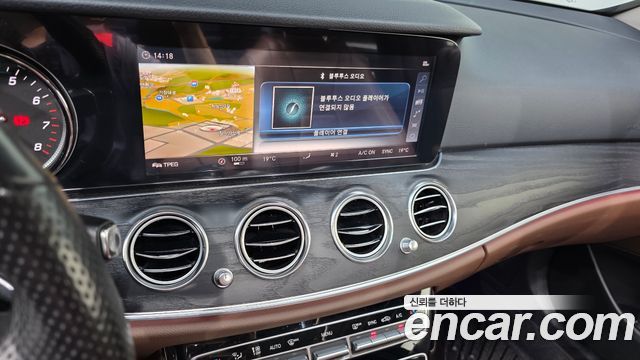 Mercedes-Benz E-Class (W213) E200 Avantgarde 2018 — фото 14