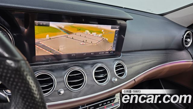 Mercedes-Benz E-Class (W213) E200 Avantgarde 2018 — фото 15
