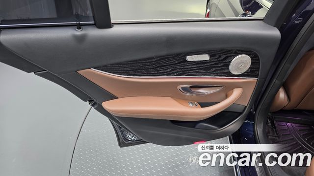 Mercedes-Benz E-Class (W213) E200 Avantgarde 2018 — фото 25