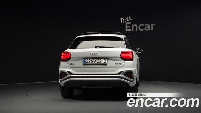 Audi Q2 35 TDI Premium 2023 — фото 4