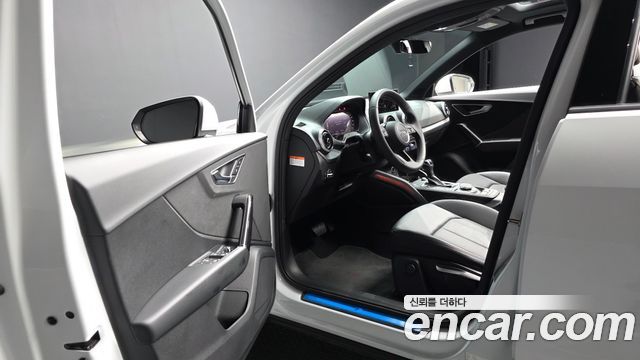 Audi Q2 35 TDI Premium 2023 — фото 10