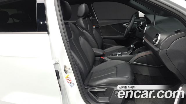 Audi Q2 35 TDI Premium 2023 — фото 15