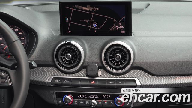 Audi Q2 35 TDI Premium 2023 — фото 18