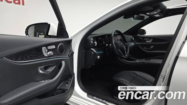 Mercedes-Benz E-Class (W213) E250 AMG Line 2023 — фото 10
