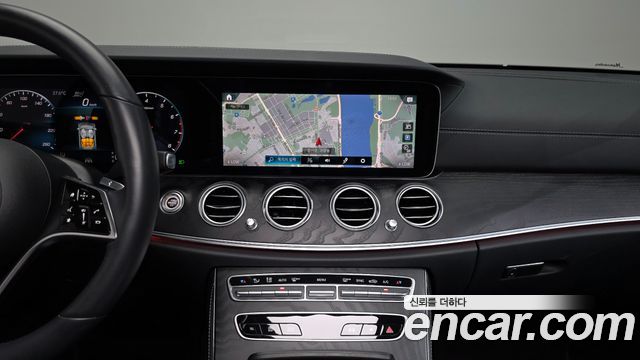 Mercedes-Benz E-Class (W213) E250 AMG Line 2023 — фото 14