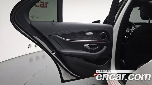 Mercedes-Benz E-Class (W213) E250 AMG Line 2023 — фото 25