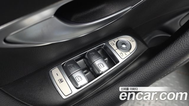 Mercedes-Benz E-Class (W213) E250 AMG Line 2023 — фото 33