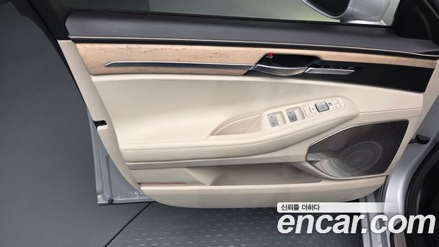 Genesis G90 3.8 AWD Prestige 2019 — фото 24