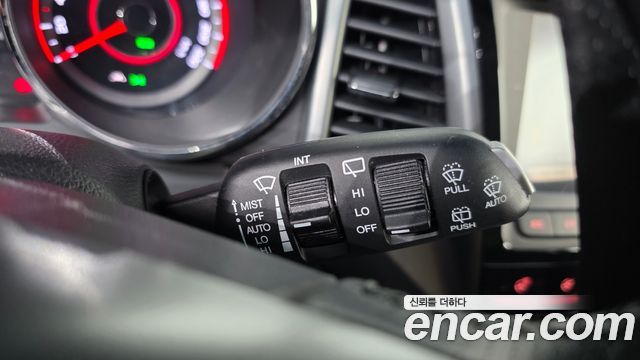 KG Mobility (SsangYong) Tivoli Armor Diesel LX 2WD 2019 — фото 17