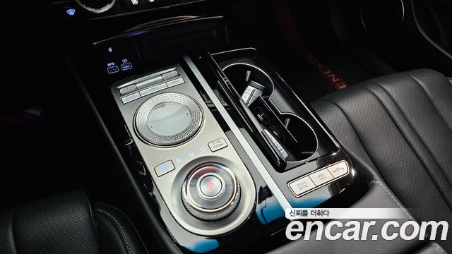 Genesis G80 (RG3) Gasoline 2.5 Turbo AWD 2022 — фото 9